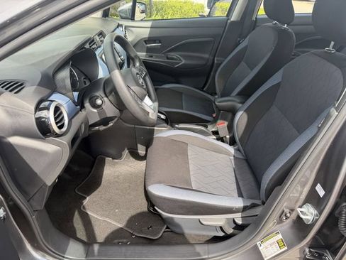 Used 2025 Nissan Versa SV w/ Trunk Package FWD image 16