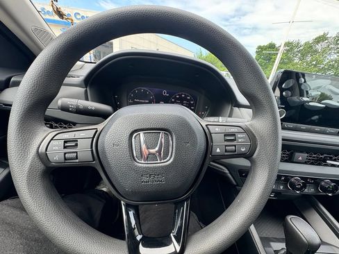 New 2025 Honda Accord SE image 15