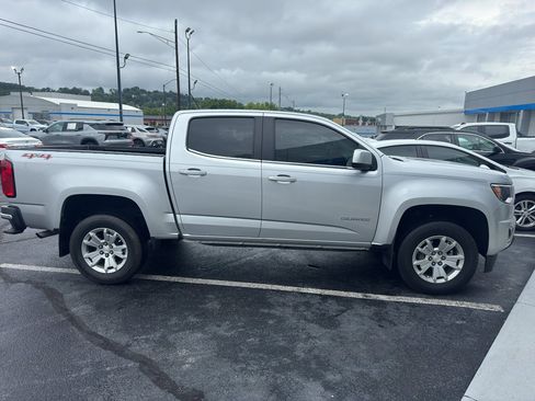 Used 2019 Chevrolet Colorado LT w/ LT Convenience Package AWD/4WD image 4
