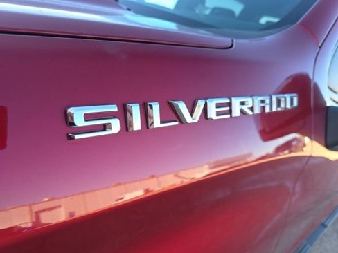 Used 2022 Chevrolet Silverado 1500 LT image 10