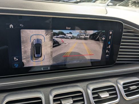 Certified 2024 Mercedes-Benz GLE 350 4MATIC w/ Driver Assistance Package image 9