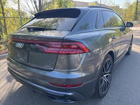 Used 2019 Audi Q8 Prestige w/ Luxury Package image 12