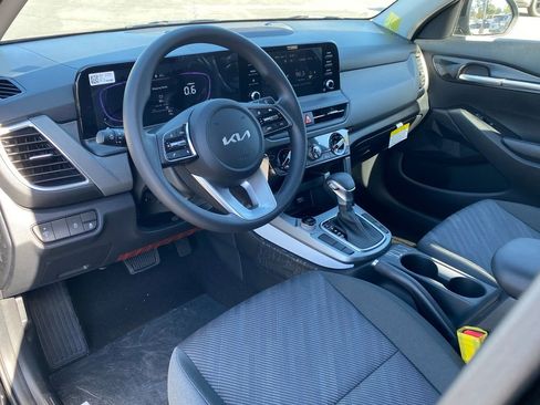 New 2026 Kia Seltos LX image 12