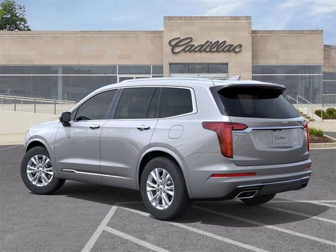 New 2025 Cadillac XT6 Luxury image 3