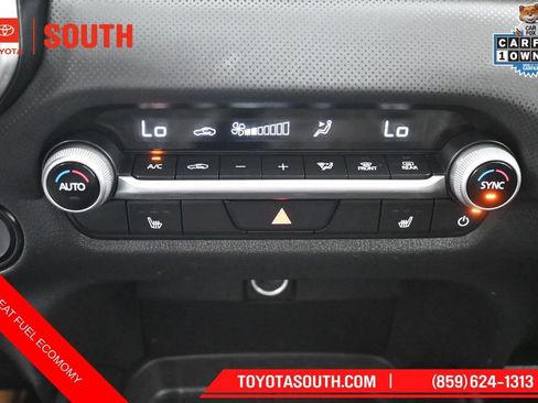 Used 2025 MAZDA CX-50 AWD 2.5 S w/ Preferred Package image 16