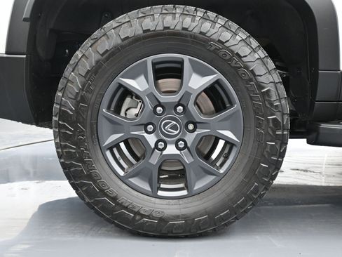 Used 2024 Lexus GX 550 GX 550 Overtrail+ image 18