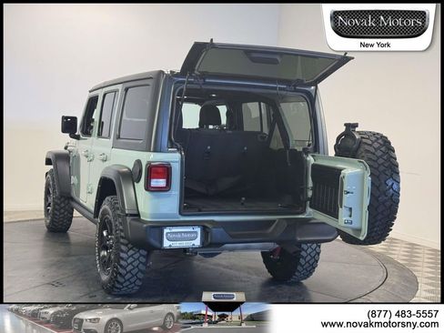 Used 2023 Jeep Wrangler Willys AWD/4WD image 8