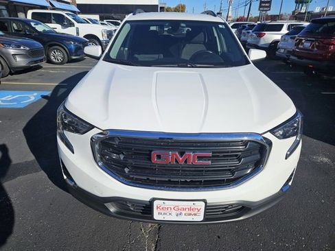 Used 2019 GMC Terrain SLE w/ Driver Convenience Package image 2
