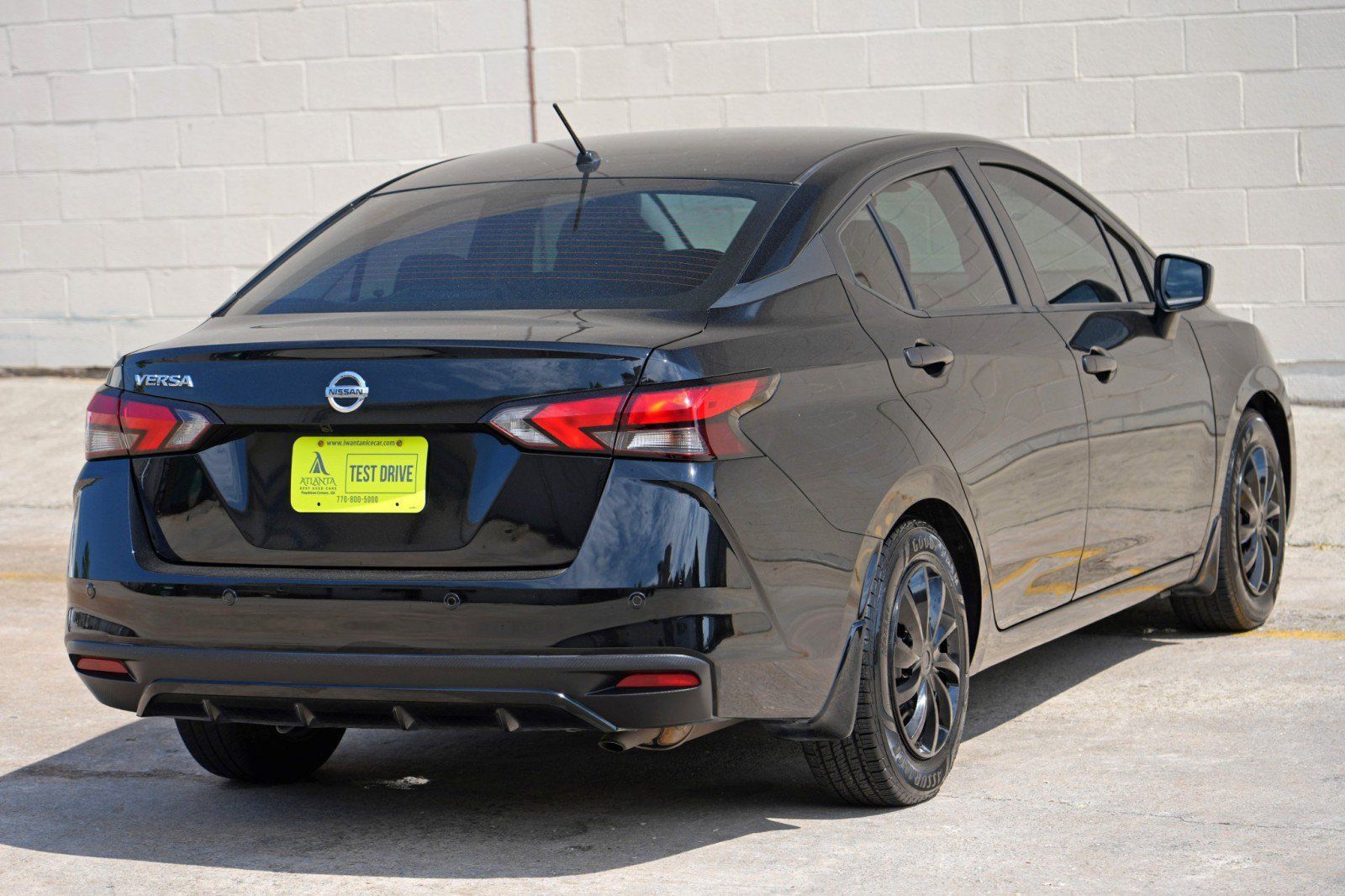 Used 2021 Nissan Versa S FWD image 45