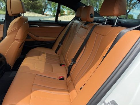 Used 2022 BMW M550i xDrive w/ Executive Package AWD/4WD image 18