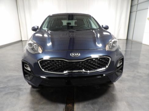 Used 2022 Kia Sportage LX image 2