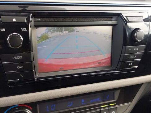 Used 2014 Toyota Corolla LE image 25