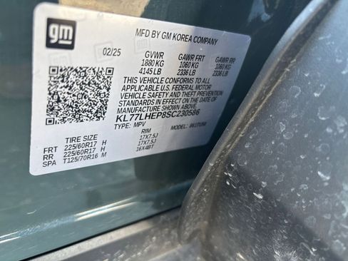 Used 2025 Chevrolet Trax LT image 23