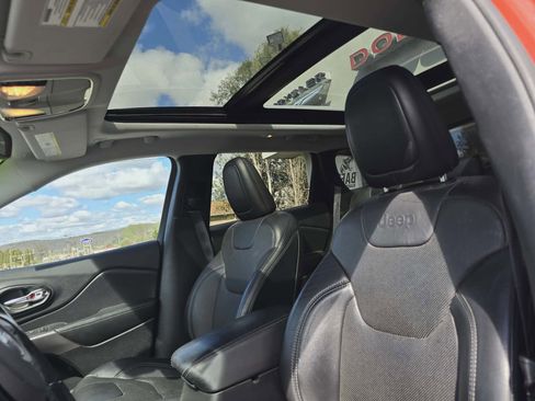 Used 2021 Jeep Cherokee Latitude Lux w/ Sun & Sound Group image 10