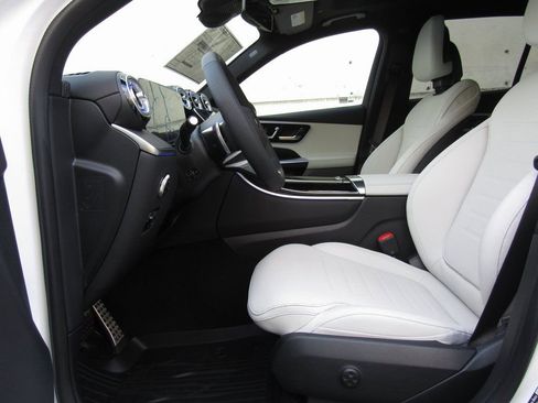 New 2026 Mercedes-Benz GLC 300 4MATIC image 9