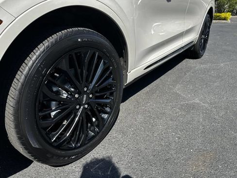 Certified 2024 Lincoln Corsair AWD w/ Equipment Group 101A image 12