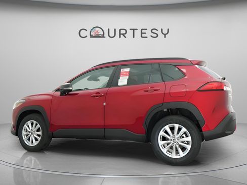 New 2025 Toyota Corolla Cross LE image 8