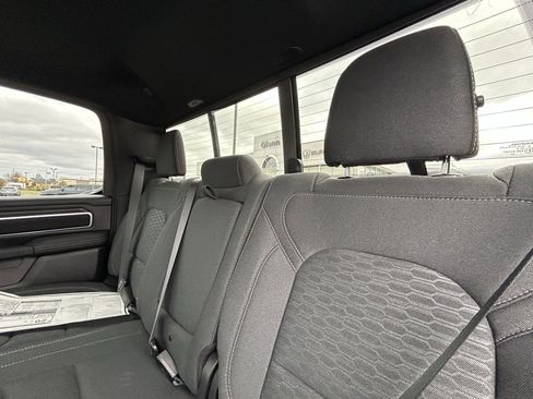 New 2026 RAM 1500 4x4 Crew Cab image 29