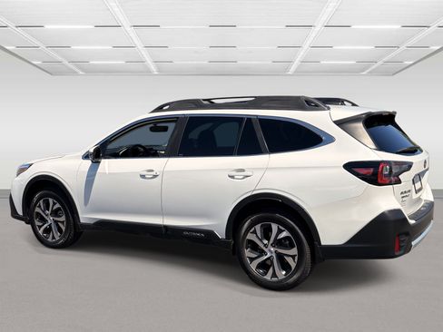 Used 2020 Subaru Outback Limited XT w/ Popular Package #2 AWD/4WD image 3