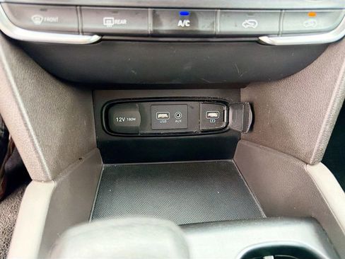 Used 2020 Hyundai Santa Fe SE AWD/4WD image 27