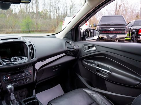 Used 2017 Ford Escape Titanium AWD/4WD image 27