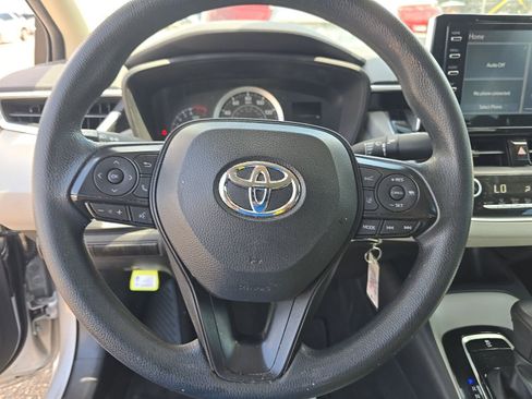 Used 2021 Toyota Corolla LE FWD image 13