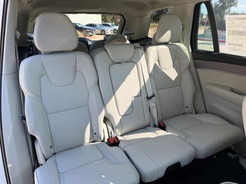 New 2026 Volvo XC90 T8 Ultra w/ Protection Package Premier AWD/4WD image 10