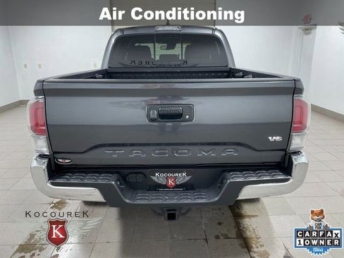 Used 2021 Toyota Tacoma TRD Off-Road image 5