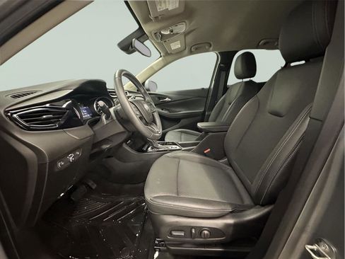 Used 2023 Buick Encore GX Select w/ Sport Touring Package image 25