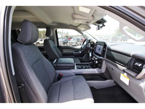 Certified 2024 Ford F150 XLT w/ Mobile Office Package RWD image 25
