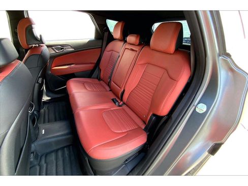 Used 2024 Kia Sportage SX Prestige AWD/4WD image 24