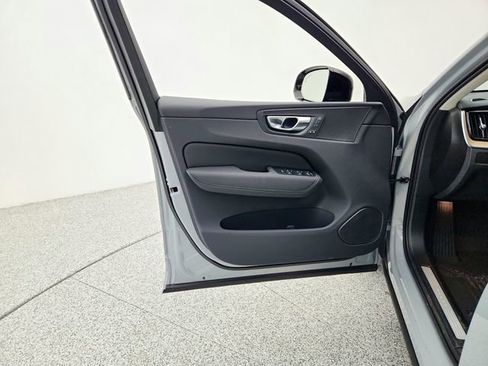 New 2026 Volvo XC60 T8 Plus image 24