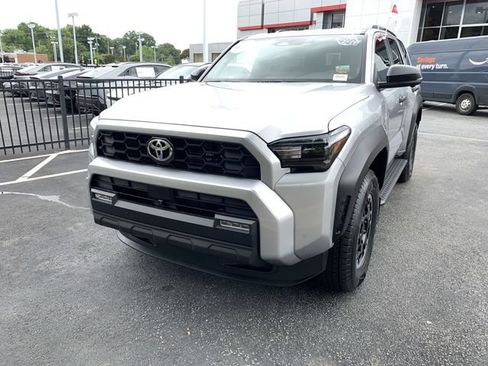 Used 2025 Toyota 4Runner TRD Off-Road Premium AWD/4WD image 4