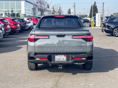 Used 2024 Hyundai Santa Cruz SEL w/ Activity Package image 3
