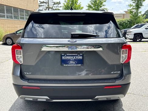 Used 2023 Ford Explorer XLT w/ Equipment Group 202A AWD/4WD image 4