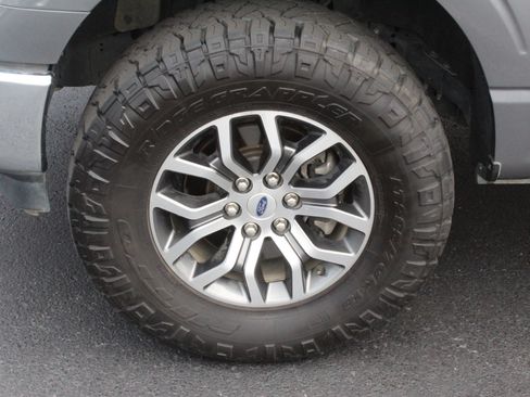 Used 2021 Ford F150 Lariat w/ Trailer Tow Package AWD/4WD image 11