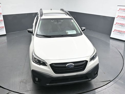 Used 2020 Subaru Outback Onyx Edition XT image 11