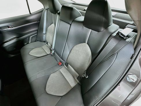 Used 2021 Toyota Camry LE FWD image 33