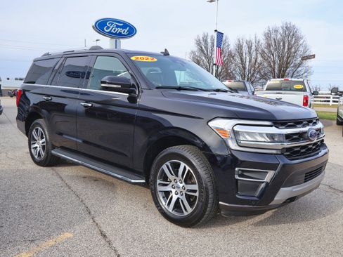 Used 2022 Ford Expedition Limited image 6