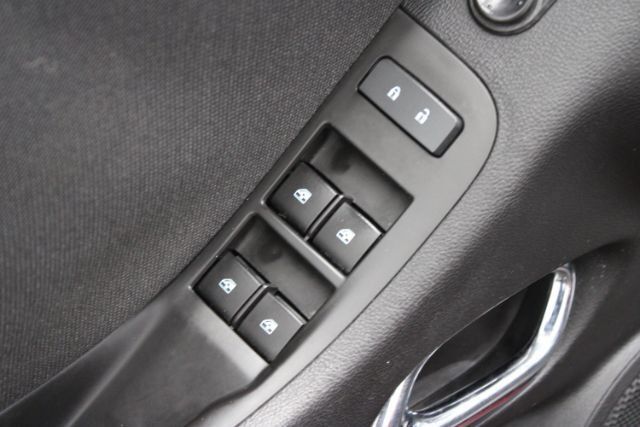 Used 2015 Chevrolet Camaro LT RWD image 13