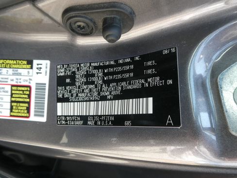 Used 2017 Toyota Sienna LE AWD/4WD image 10