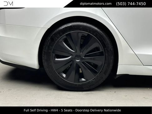 Used 2024 Tesla Model S image 38