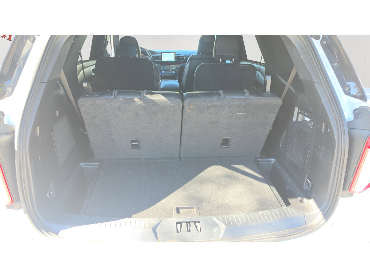 Used 2020 Ford Explorer Limited AWD/4WD image 24