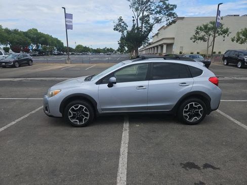 Used 2016 Subaru Crosstrek 2.0i Premium w/ Moonroof Package AWD/4WD image 4