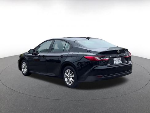 Used 2025 Toyota Camry LE image 11