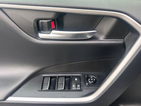 Used 2022 Toyota RAV4 TRD Off-Road image 11