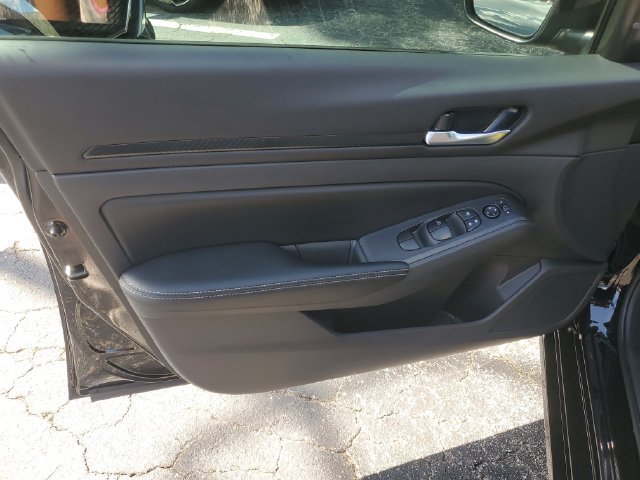 Certified 2025 Nissan Altima 2.5 SV FWD image 11