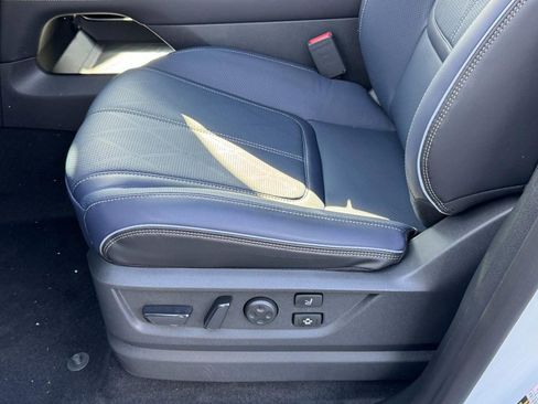 New 2026 INFINITI QX80 4WD image 17