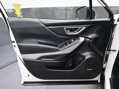 Used 2022 Subaru Forester Limited image 9