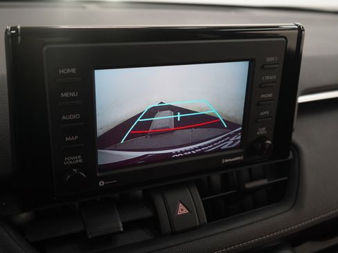 Used 2022 Toyota RAV4 LE AWD/4WD image 21